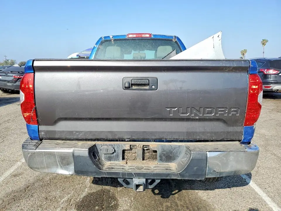 2017 TOYOTA TUNDRA SR5  