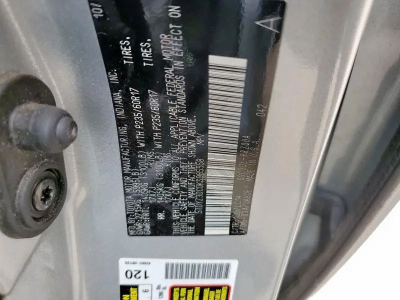 2019 TOYOTA SIENNA XLE  