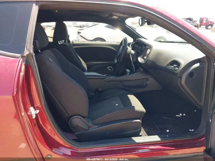 2017 DODGE CHALLENGER SXT