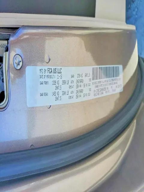 2017 CHRYSLER PACIFICA LIMITED  