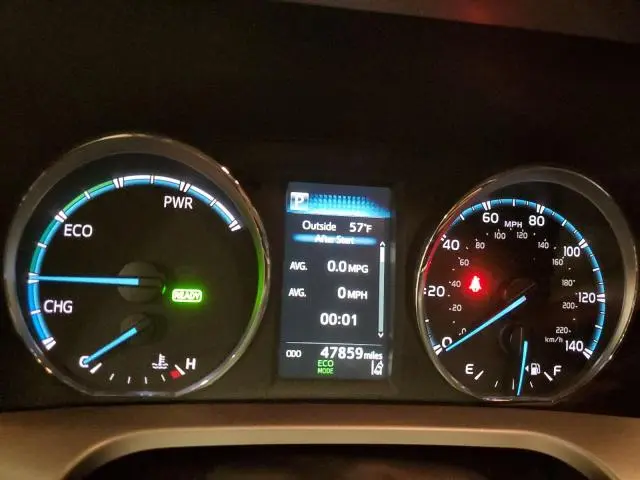 2017 TOYOTA RAV4 HV LE  