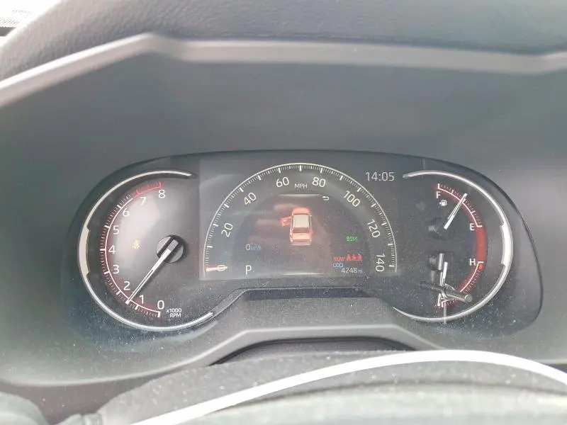 2025 TOYOTA RAV4 XLE  