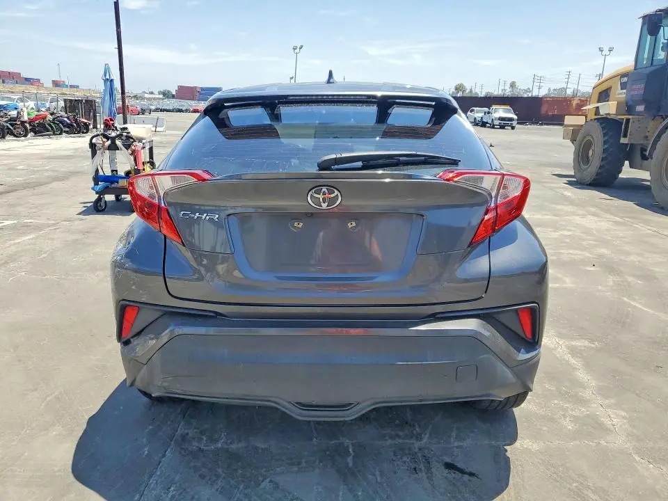 2018 TOYOTA C-HR XLE  