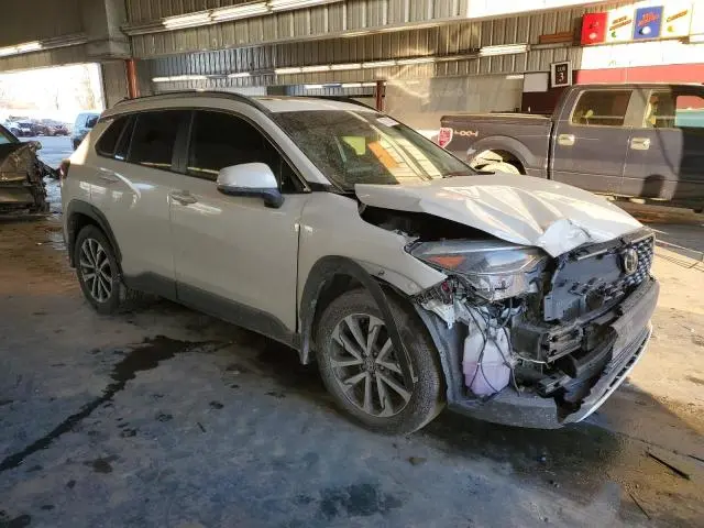 2022 TOYOTA COROLLA CROSS XLE  