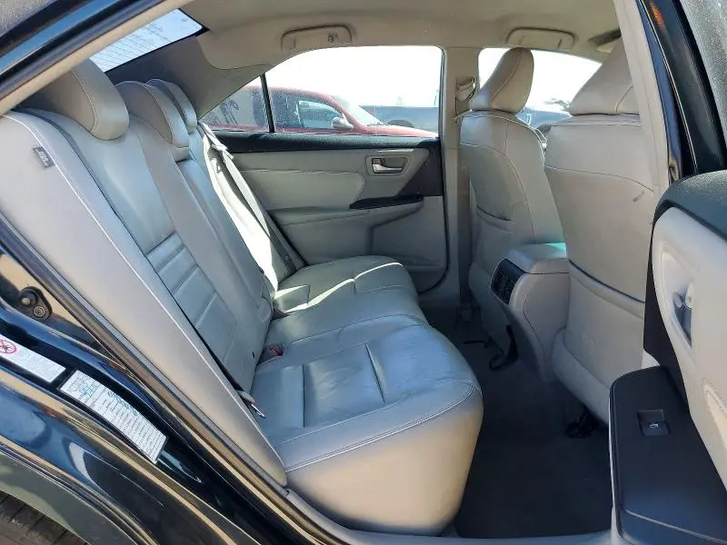 2016 TOYOTA CAMRY XLE  