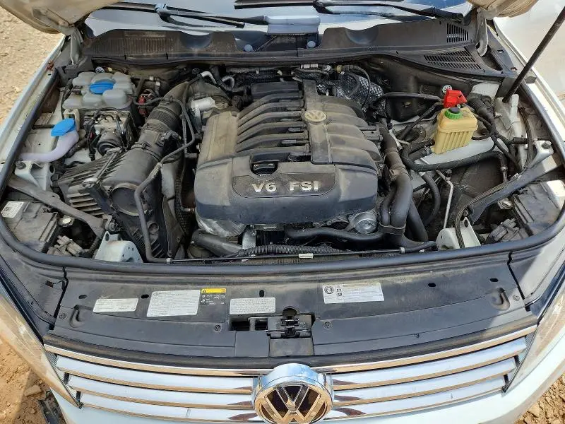 2015 VOLKSWAGEN TOUAREG V6  