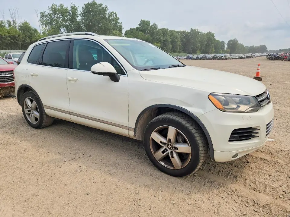 2012 VOLKSWAGEN TOUAREG V6 TDI  