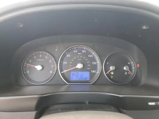 2011 HYUNDAI SANTA FE GLS  