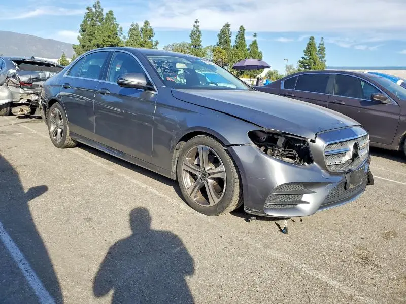 2019 MERCEDES-BENZ E 300  