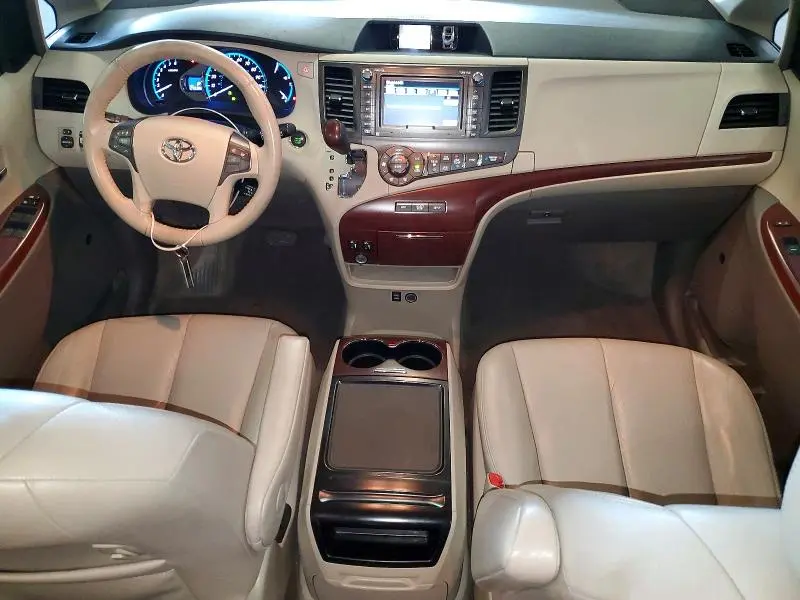 2012 TOYOTA SIENNA XLE 8-PASSENGER  