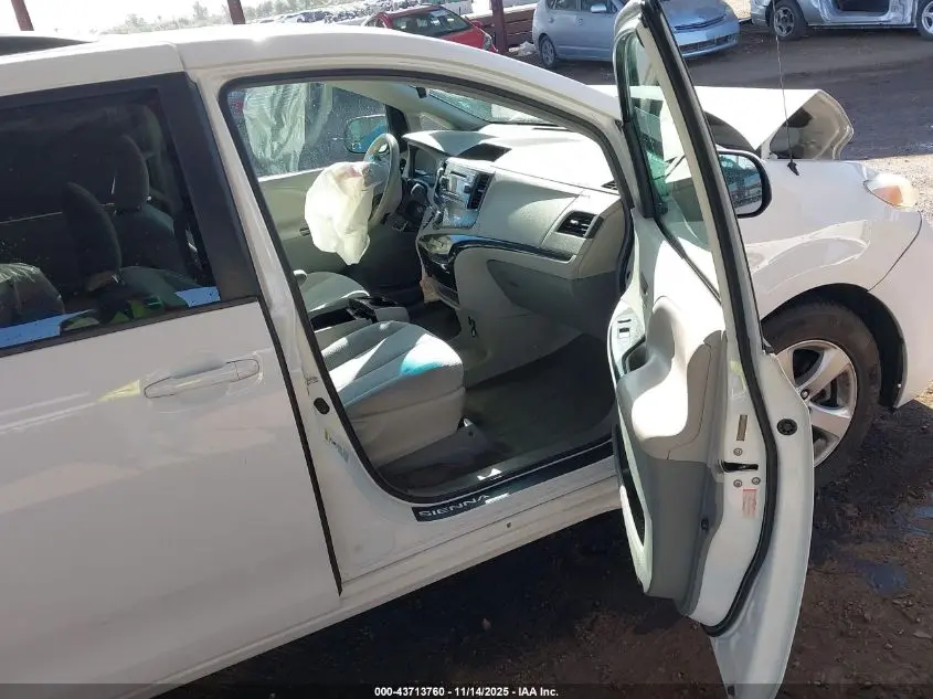 2013 TOYOTA SIENNA LE V6 8 PASSENGER