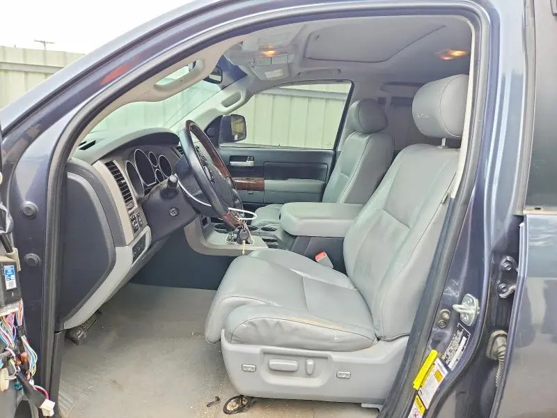 2010 TOYOTA TUNDRA CREWMAX LIMITED  