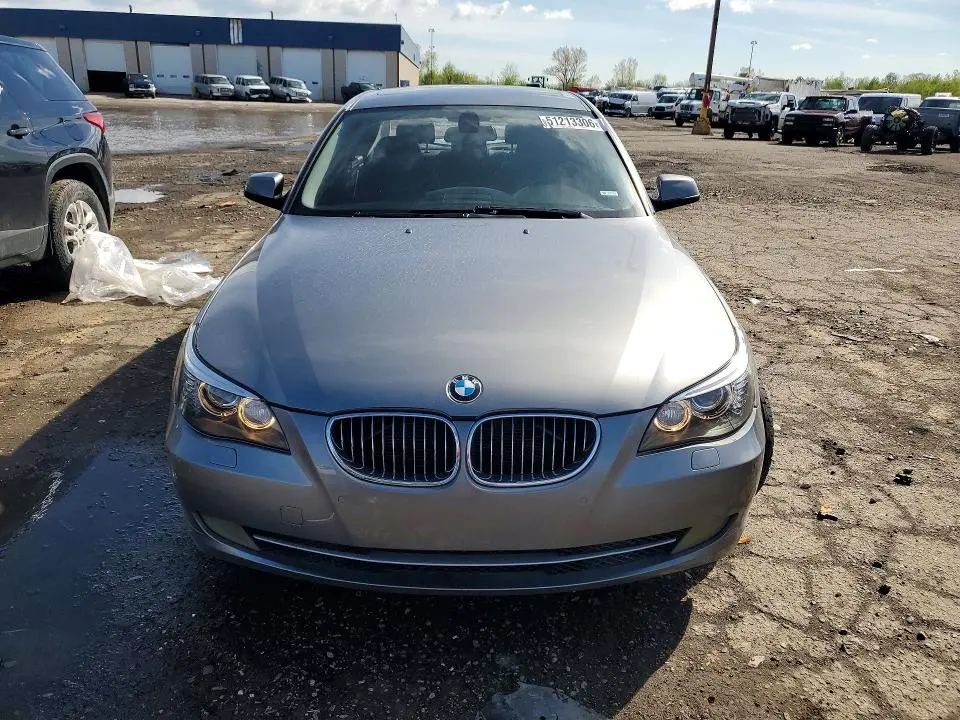 2010 BMW 528 I  