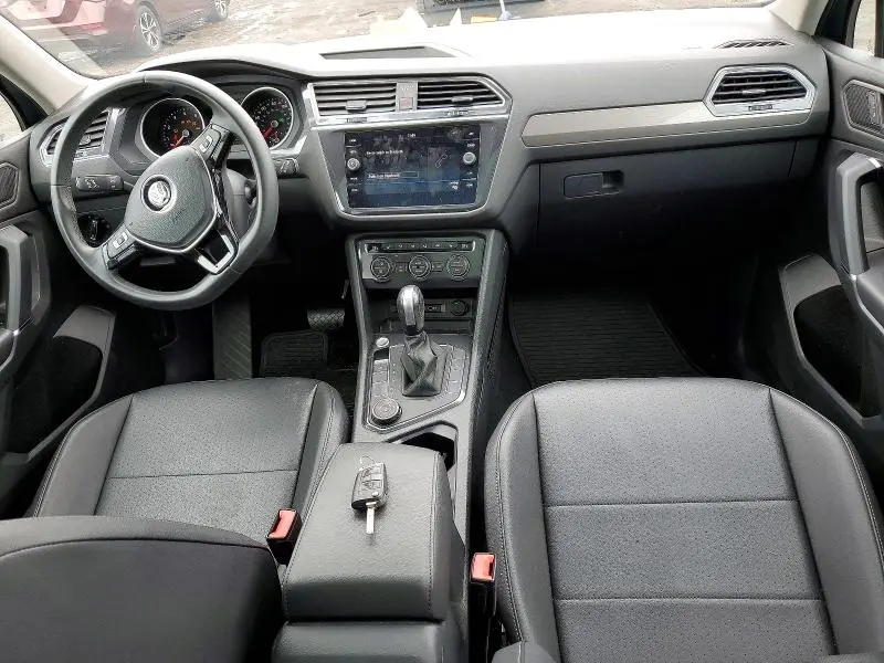 2020 VOLKSWAGEN TIGUAN SE  