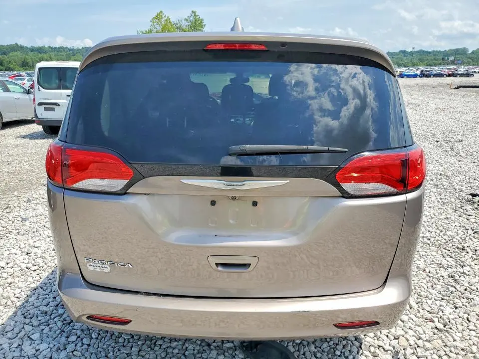 2017 CHRYSLER PACIFICA LX  