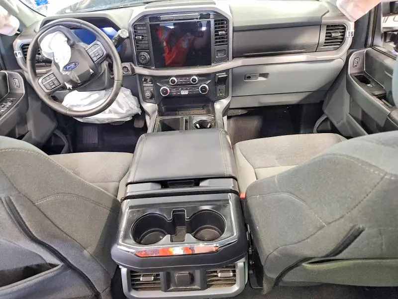 2025 FORD F150 XLT  
