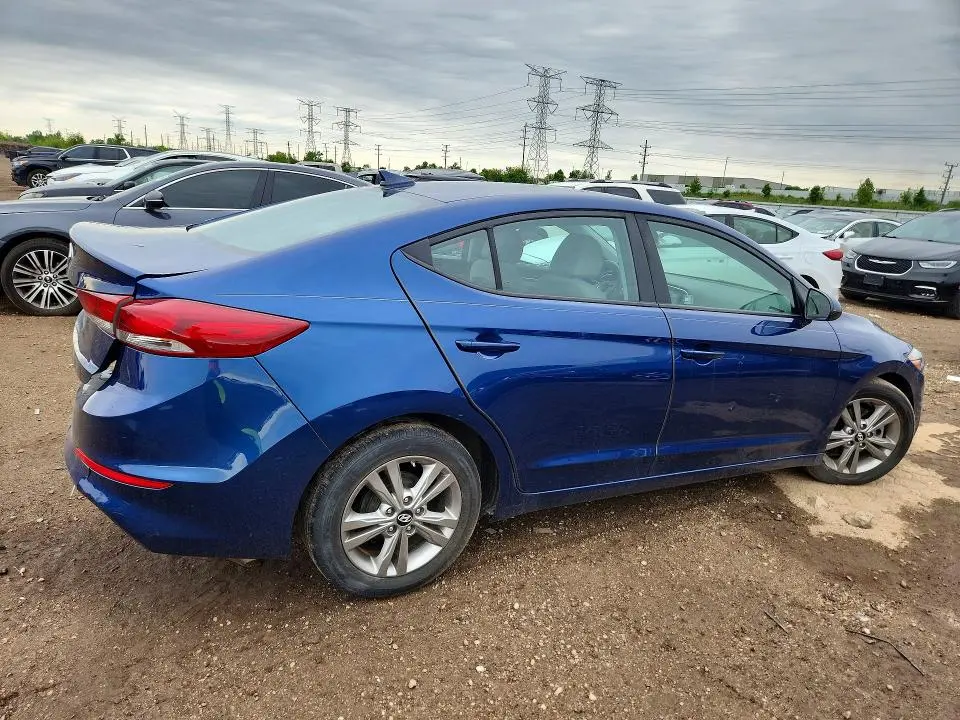 2017 HYUNDAI ELANTRA SE  