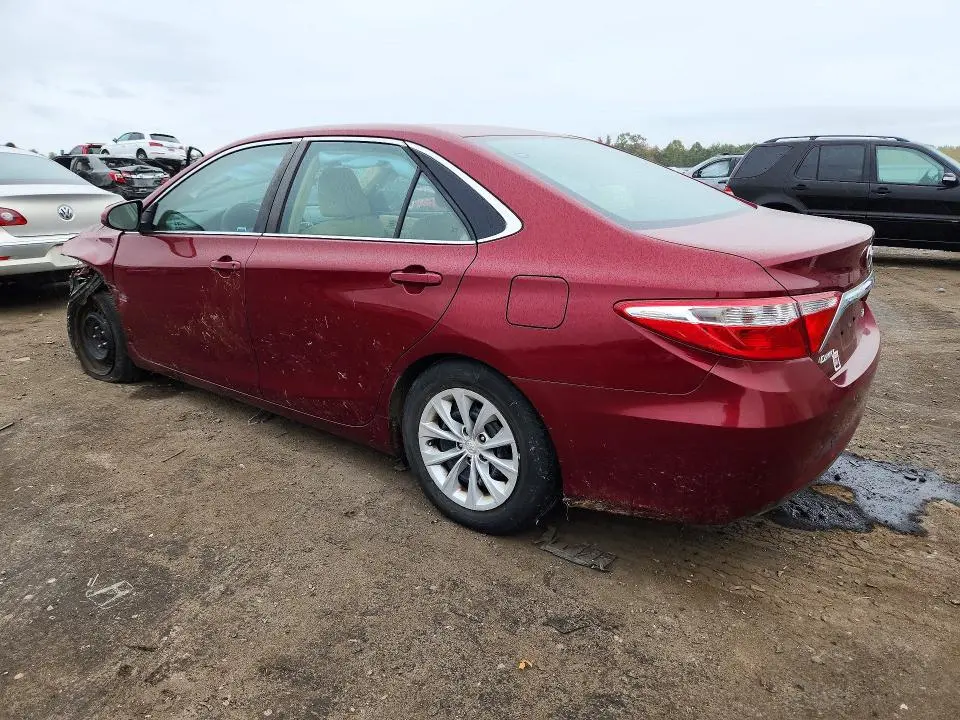 2016 TOYOTA CAMRY LE  