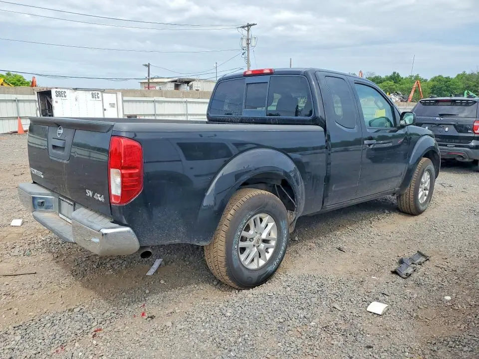 2015 NISSAN FRONTIER SV V6  