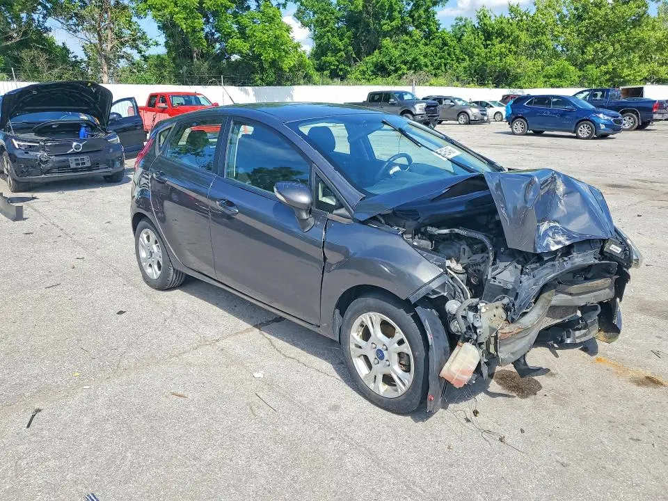 2015 FORD FIESTA SE  