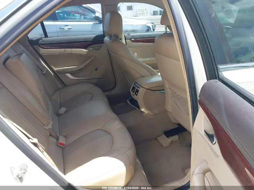 2010 CADILLAC CTS LUXURY