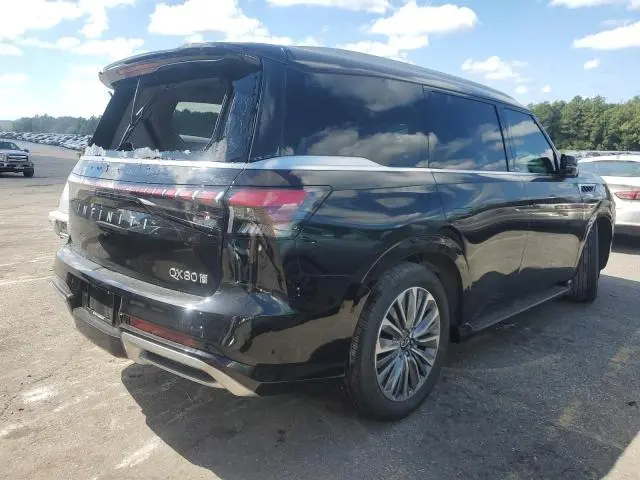 2025 INFINITI QX80 LUXE  