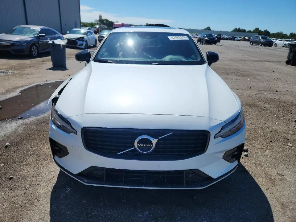 2021 VOLVO S60 T5 R-DESIGN  