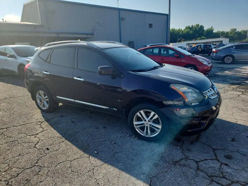 2013 NISSAN ROGUE S  