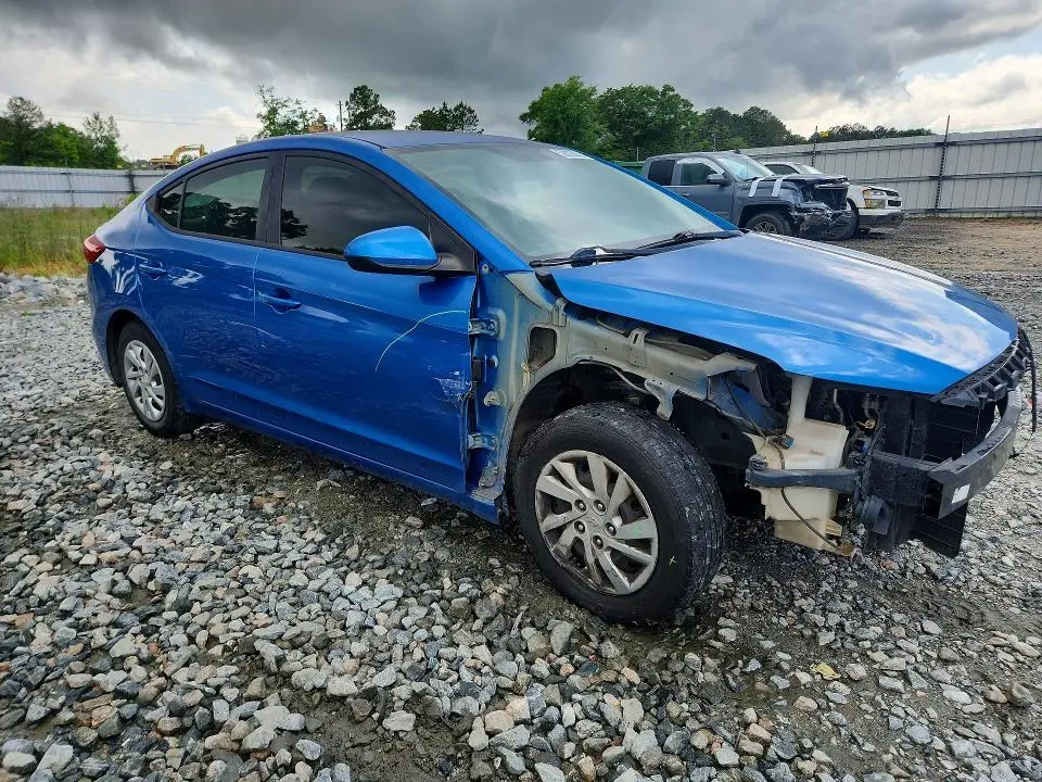2017 HYUNDAI ELANTRA SE  