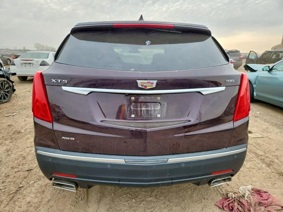 2018 CADILLAC XT5 LUXURY  