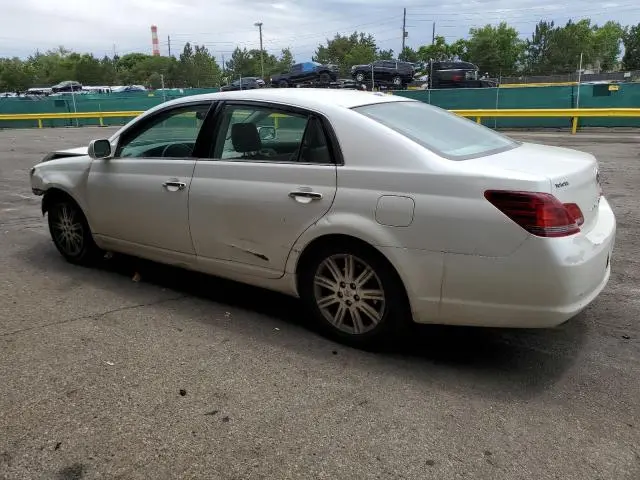 2010 TOYOTA AVALON XL  