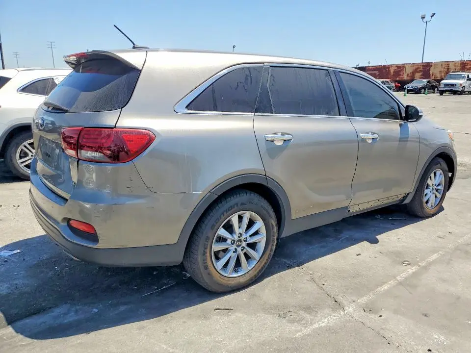 2019 KIA SORENTO LX V6  