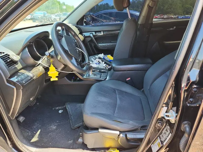 2013 KIA SORENTO LX  