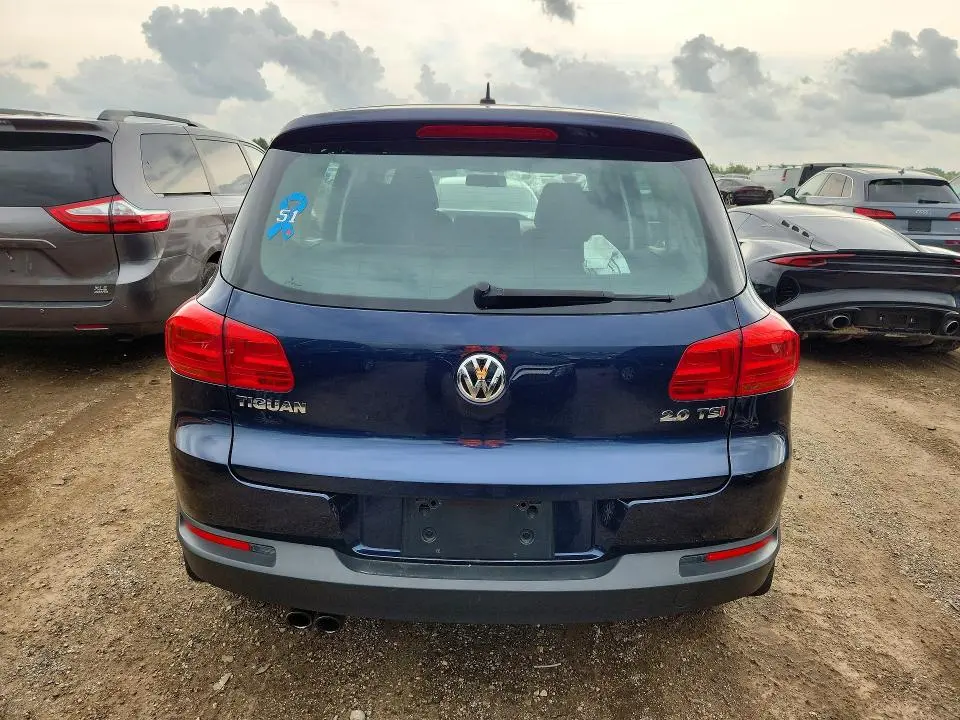 2013 VOLKSWAGEN TIGUAN S  