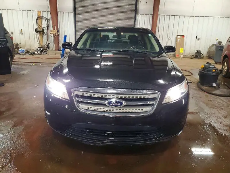 2011 FORD TAURUS SEL  