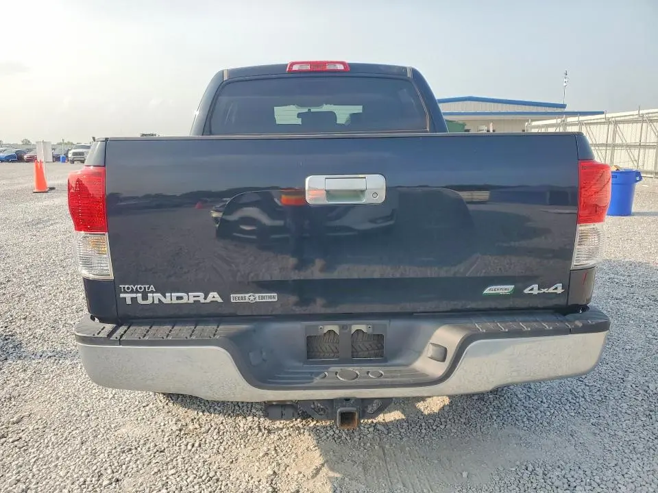2011 TOYOTA TUNDRA CREWMAX SR5  