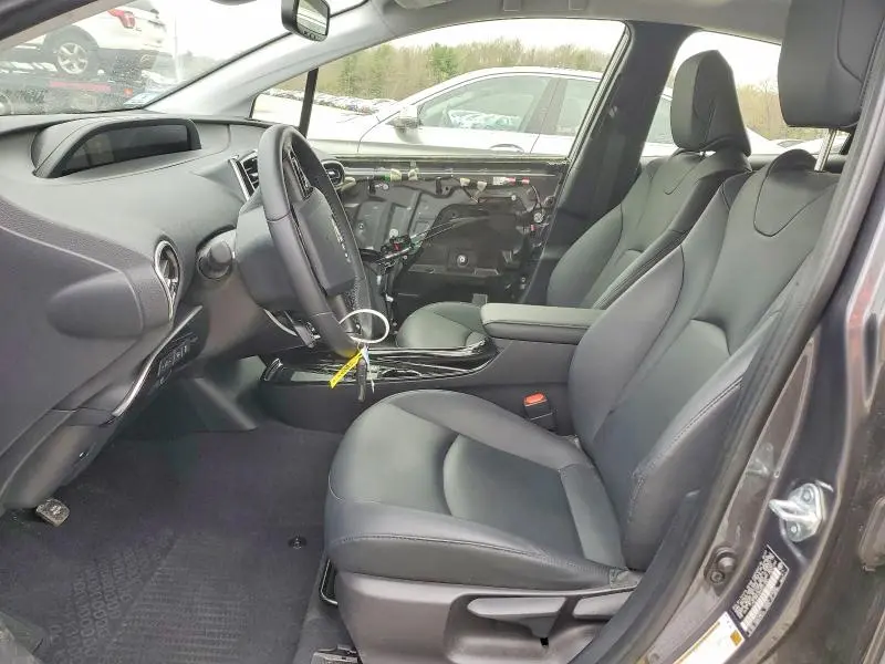 2022 TOYOTA PRIUS XLE AWD-E  