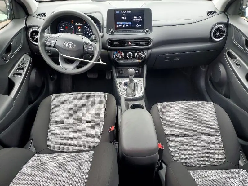 2022 HYUNDAI KONA SE  