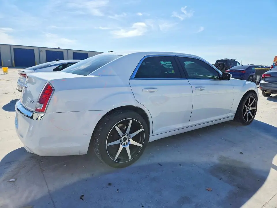2014 CHRYSLER 300   