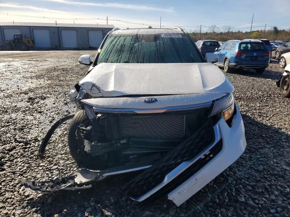 2021 KIA SELTOS EX  