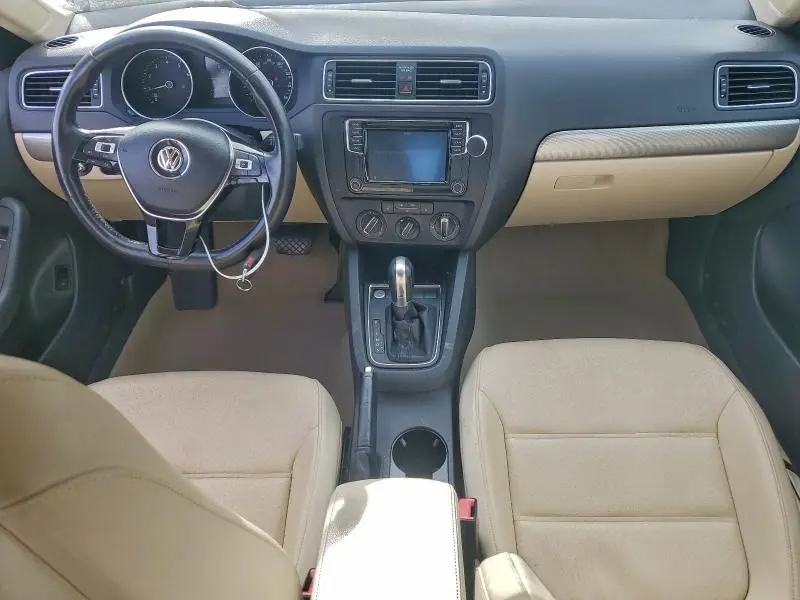 2016 VOLKSWAGEN JETTA SE  