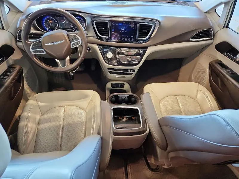 2017 CHRYSLER PACIFICA TOURING L PLUS  