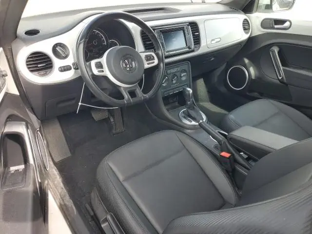 2016 VOLKSWAGEN BEETLE SE