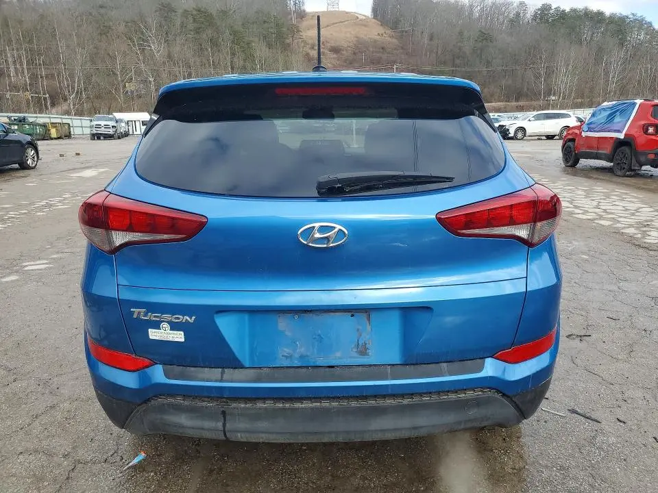 2017 HYUNDAI TUCSON SE  