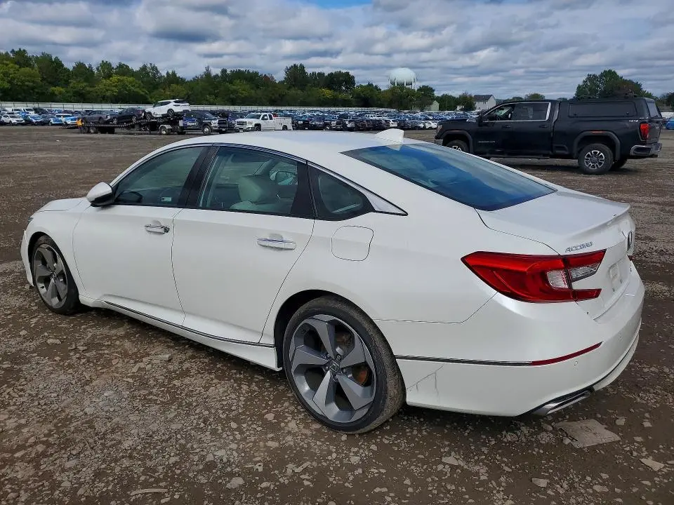 2018 HONDA ACCORD TOURING  