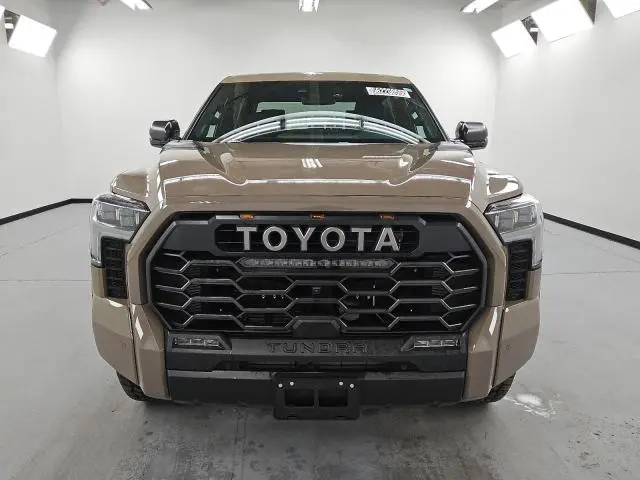 2025 TOYOTA TUNDRA CREWMAX LIMITED  