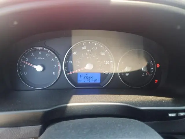 2010 HYUNDAI SANTA FE SE  