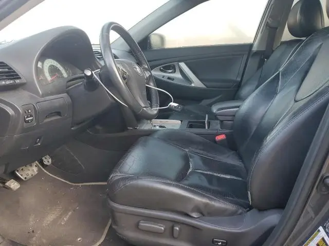 2011 TOYOTA CAMRY SE