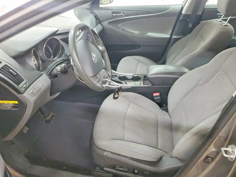 2013 HYUNDAI SONATA GLS  