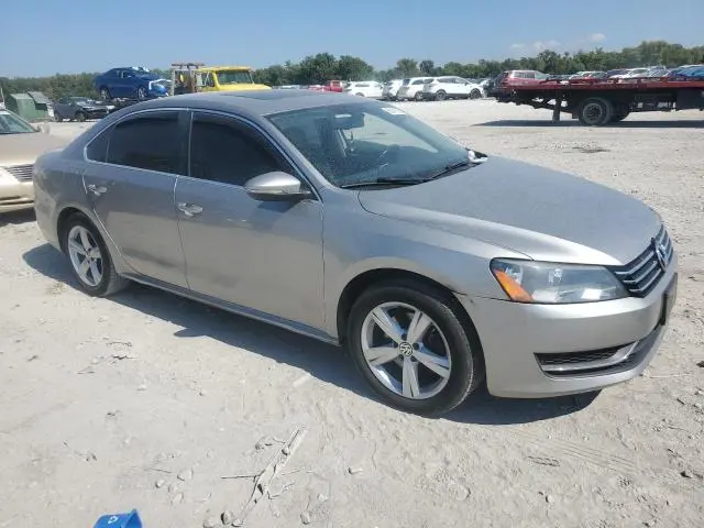 2012 VOLKSWAGEN PASSAT SE  